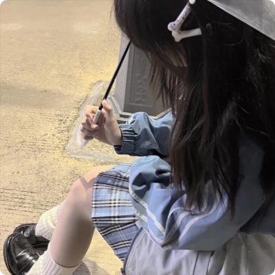 夹缝中